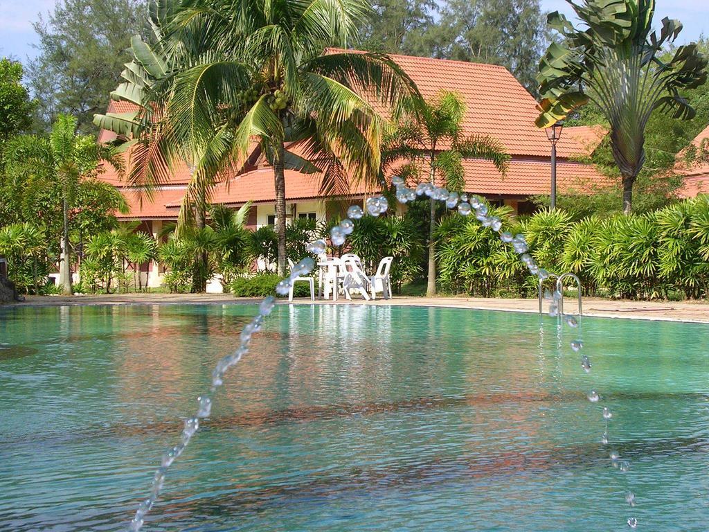 Rompin Resor 3*